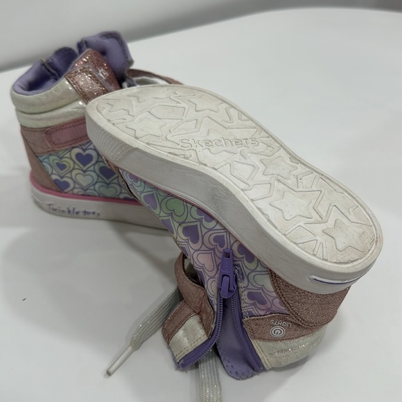 Skechers Girls Twinkle Toes size 10,5. Wearing twice like new. - Picture 4 of 7